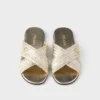Läder-sandaler med korsande remmar Läder-sandaler med korsande remmar