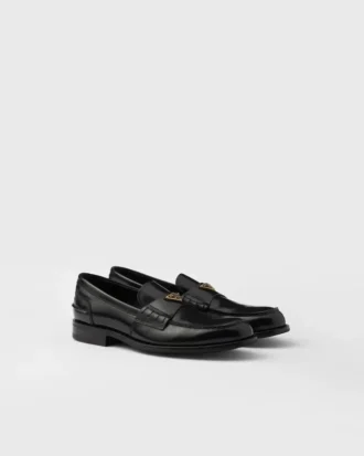 Loafers i borstat läder