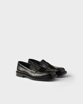 Loafers i borstat läder