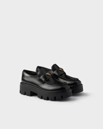 Loafers i borstat läder