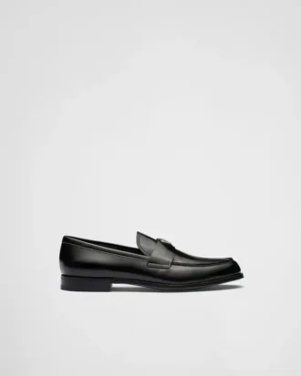 Loafers i borstat läder