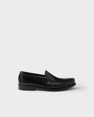 Loafers i borstat läder