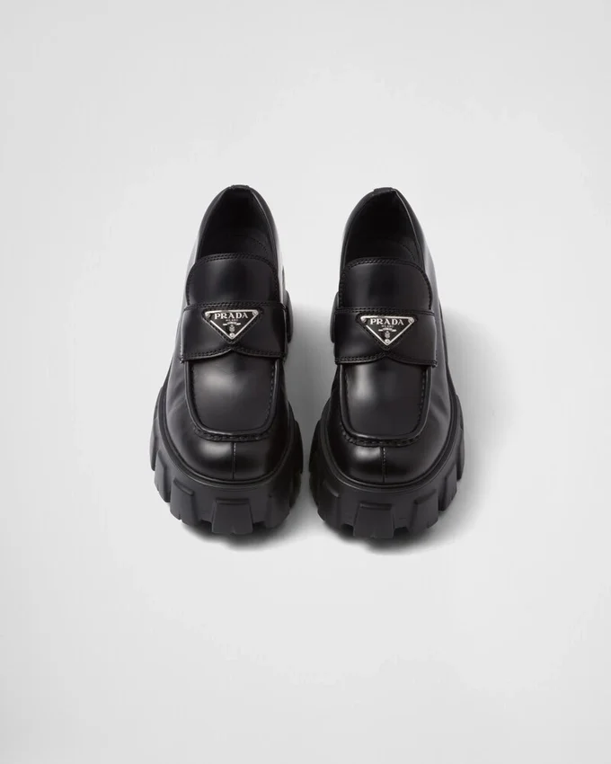 Loafers i borstat läder, Monolith Loafers i borstat läder, Monolith