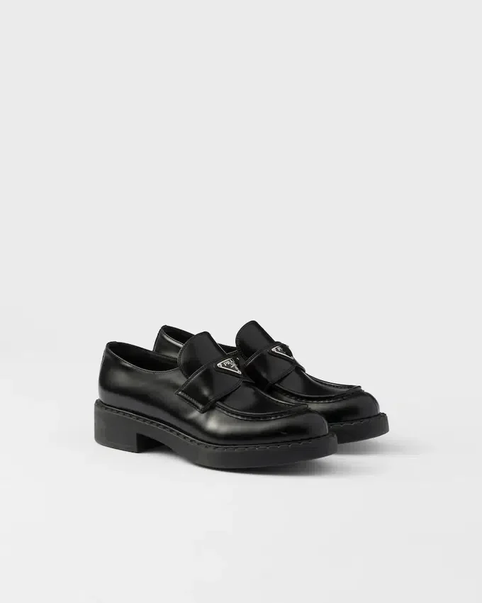 Loafers i chokladbrunt borstat läder Loafers i chokladbrunt borstat läder