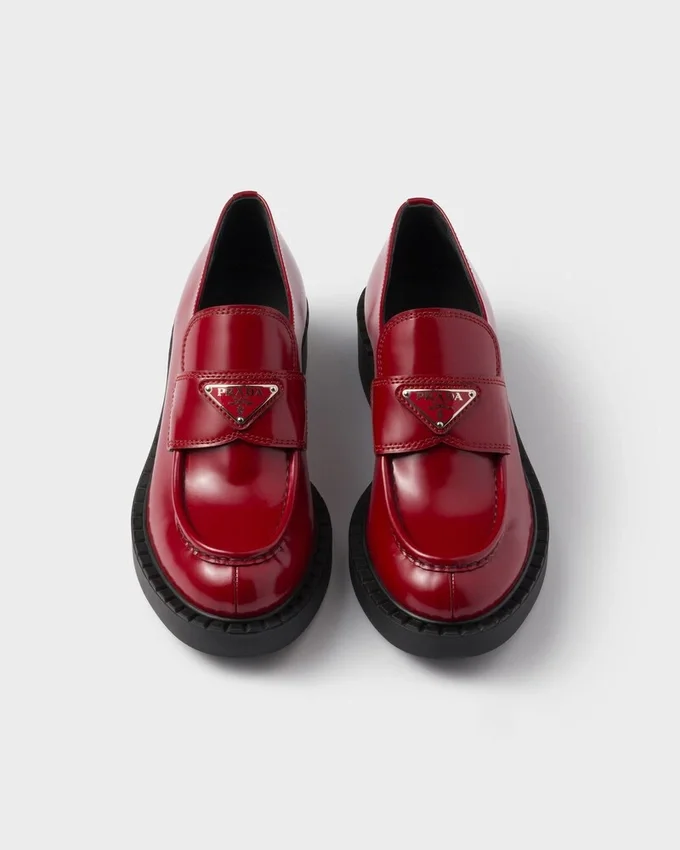 Loafers i chokladbrunt borstat läder Loafers i chokladbrunt borstat läder