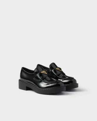 Loafers i chokladbrunt lackläder