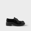 Loafers i chokladbrunt lackläder Loafers i chokladbrunt lackläder
