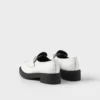 Loafers i chokladbrunt lackläder Loafers i chokladbrunt lackläder