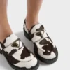 Loafers i chokladbrunt tryckt läder Loafers i chokladbrunt tryckt läder