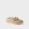 Loafers i mocka och fårskinn Loafers i mocka och fårskinn