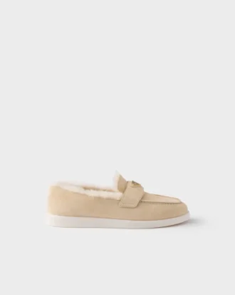 Loafers i mocka och fårskinn