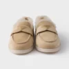 Loafers i mocka och fårskinn Loafers i mocka och fårskinn