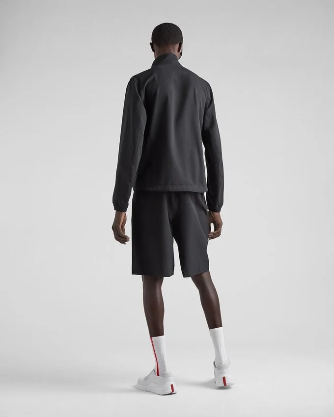 Lätta bermuda-byxor i bi-stretch Lätta bermuda-byxor i bi-stretch