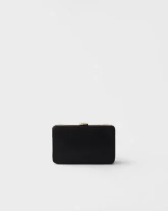 Mini-clutch i satin med axelrem Mini-clutch i satin med axelrem
