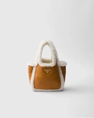 Mini-handväska i fårskinn