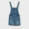 Miniklänning i denim med hängslen Miniklänning i denim med hängslen