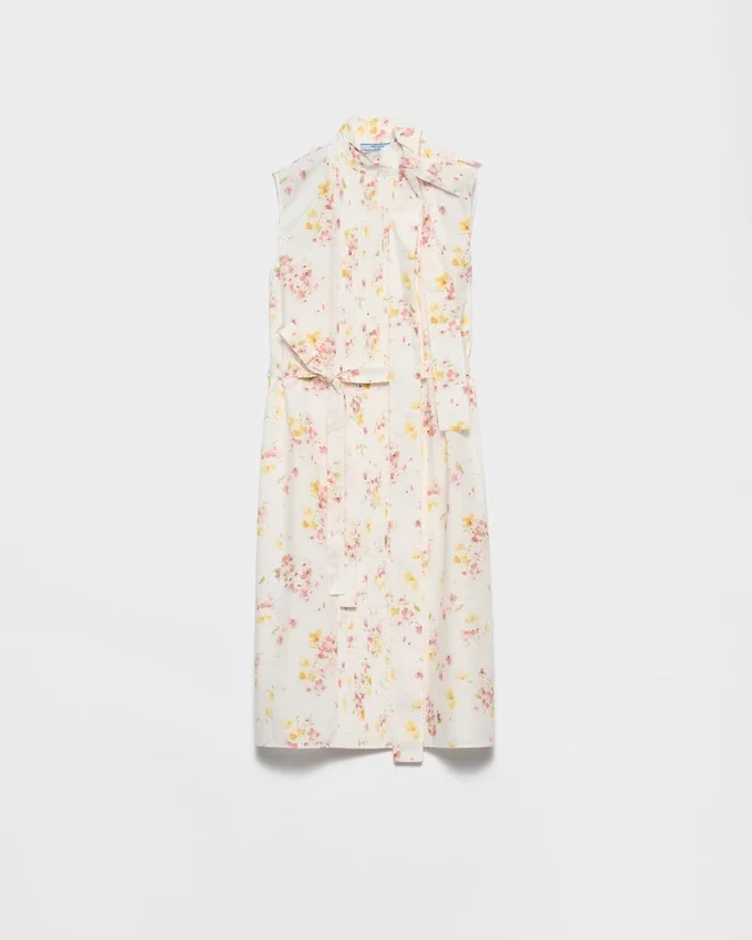 Plisserad poplin-klänning med blommönster Plisserad poplin-klänning med blommönster
