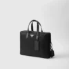 Portfölj i Re-Nylon och Saffiano-läder
