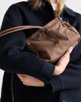 Prada Bonnie Medium antikbehandlad läderväska