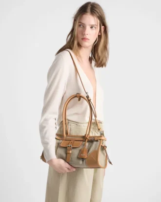 Prada Bonnie Medium handväska i linne och läder Prada Bonnie Medium handväska i linne och läder