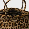 Prada Bonnie Medium handväska i tryckt läder Prada Bonnie Medium handväska i tryckt läder