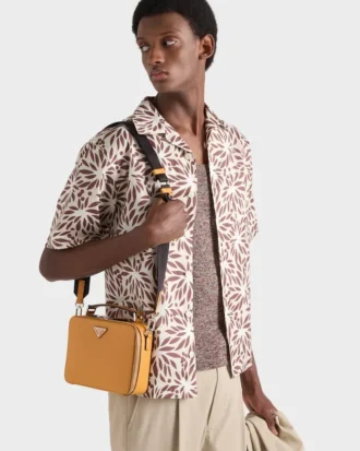 Prada Brique Medium väska i Saffiano-läder