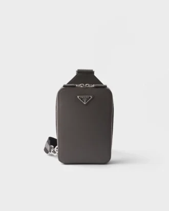 Prada Brique-väska i Saffiano-läder