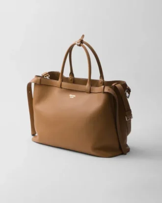 Prada Buckle läderhandväska med dubbelt bälte
