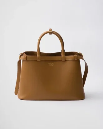 Prada Buckle Medium läderhandväska med dubbelt bälte