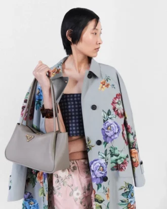 Prada Darling Medium läderaxelväska