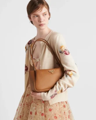 Prada Darling Medium läderaxelväska