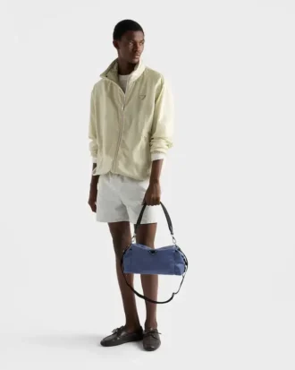 Prada Explore väska i Re-Nylon och läder