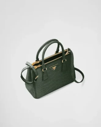 Prada Galleria liten väska i krokodilläder Prada Galleria liten väska i krokodilläder
