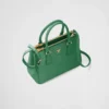 Prada Galleria liten väska i krokodilläder Prada Galleria liten väska i krokodilläder
