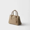 Prada Galleria liten väska i lackat Saffiano-läder Prada Galleria liten väska i lackat Saffiano-läder