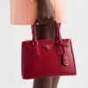 Prada Galleria liten väska i lackat Saffiano-läder Prada Galleria liten väska i lackat Saffiano-läder