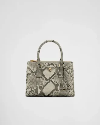 Prada Galleria liten väska i pytonskinn