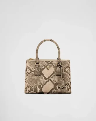 Prada Galleria liten väska i pytonskinn