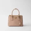 Prada Galleria liten väska i Saffiano-läder Prada Galleria liten väska i Saffiano-läder
