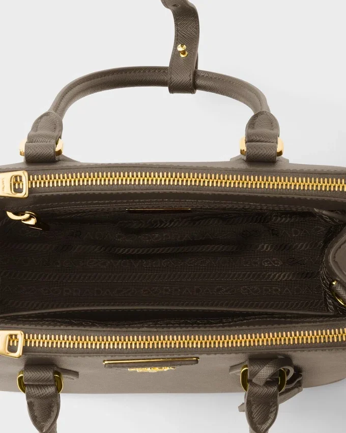 Prada Galleria liten väska i Saffiano-läder Prada Galleria liten väska i Saffiano-läder