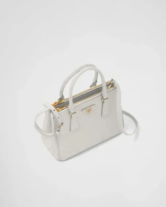 Prada Galleria liten väska i strutsläder