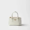 Prada Galleria miniväska i lackat Saffiano-läder Prada Galleria miniväska i lackat Saffiano-läder