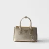 Prada Galleria miniväska i lackat Saffiano-läder Prada Galleria miniväska i lackat Saffiano-läder