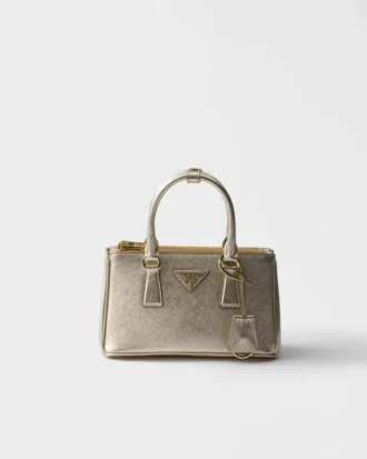Prada Galleria miniväska i lackat Saffiano-läder