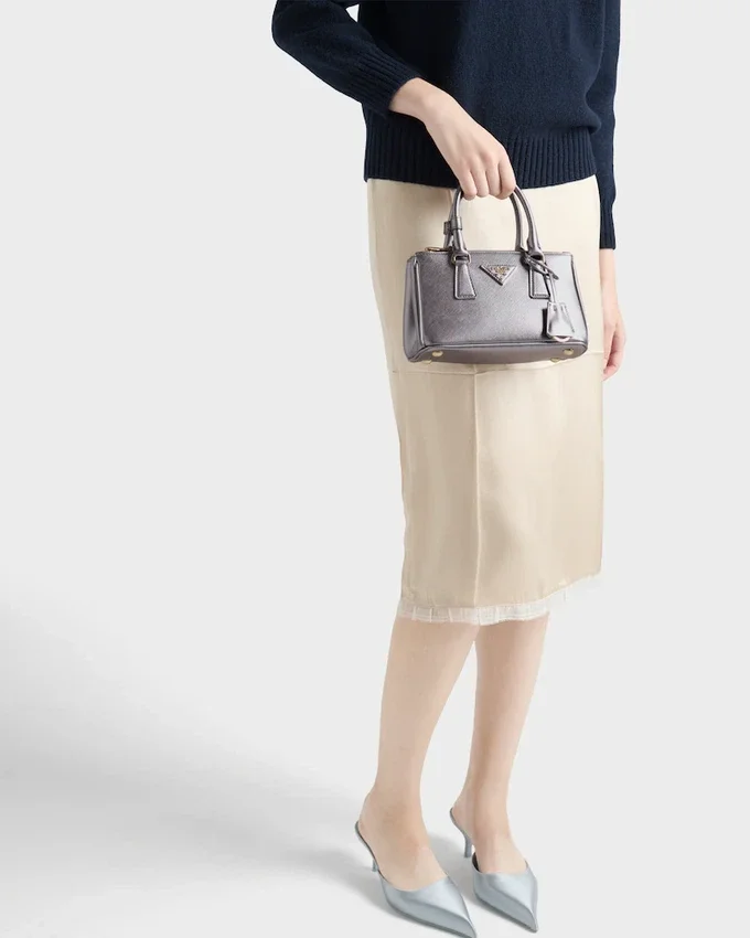 Prada Galleria miniväska i lackat Saffiano-läder Prada Galleria miniväska i lackat Saffiano-läder