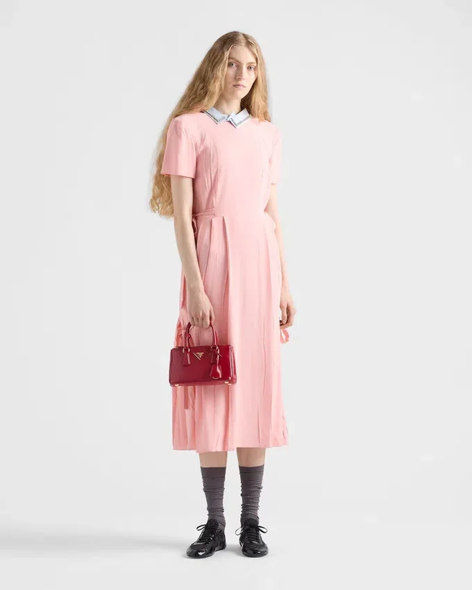 Prada Galleria miniväska i lackat Saffiano-läder Prada Galleria miniväska i lackat Saffiano-läder
