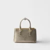 Prada Galleria miniväska i lackat Saffiano-läder Prada Galleria miniväska i lackat Saffiano-läder