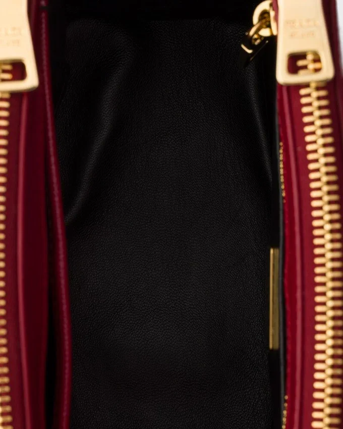 Prada Galleria miniväska i lackat Saffiano-läder Prada Galleria miniväska i lackat Saffiano-läder