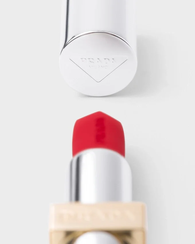 Prada Monochrome Hyper Matte Lipstick – R27 – Rubino Prada Monochrome Hyper Matte Lipstick – R27 – Rubino