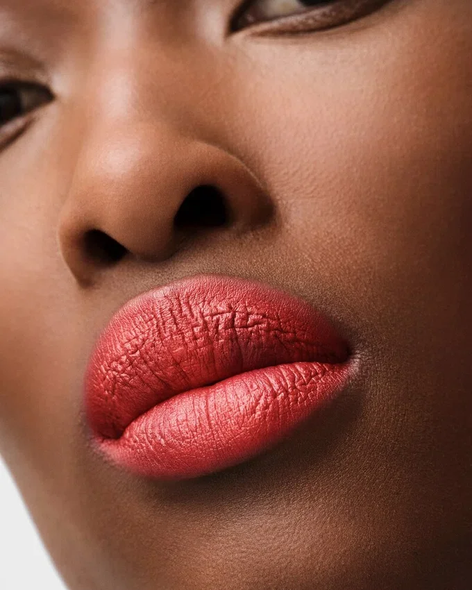 Prada Monochrome Soft Matte Lipstick – O177 – Flamingo Prada Monochrome Soft Matte Lipstick – O177 – Flamingo